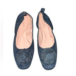 Taryn Rose Ballet Flats w/ Rose Detail Rosalyn Midnight - Medium Size 8.5